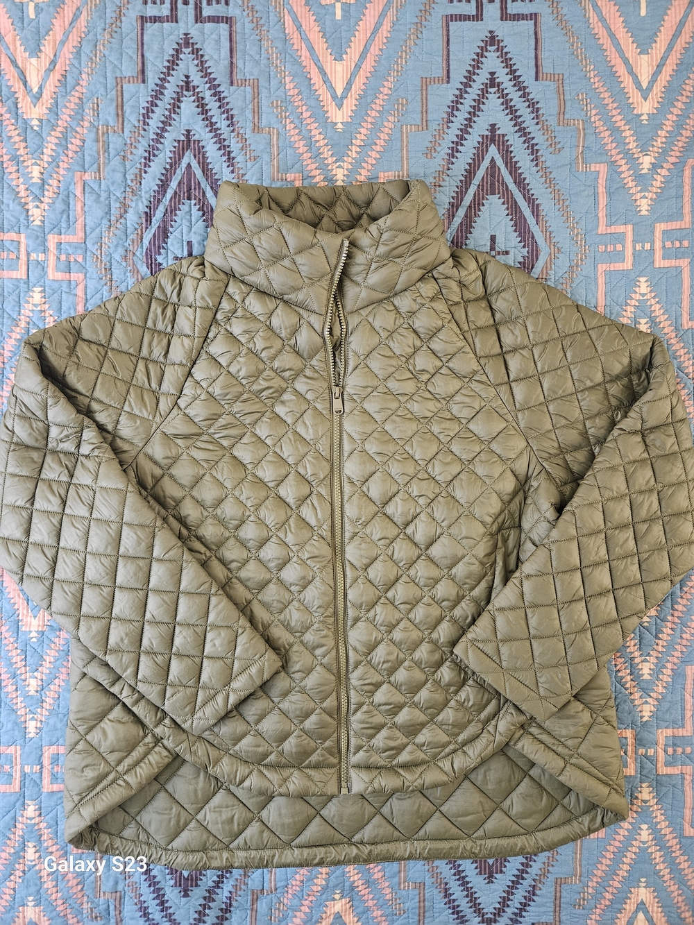Athleta Whisper Featherless Puffer Jacket
